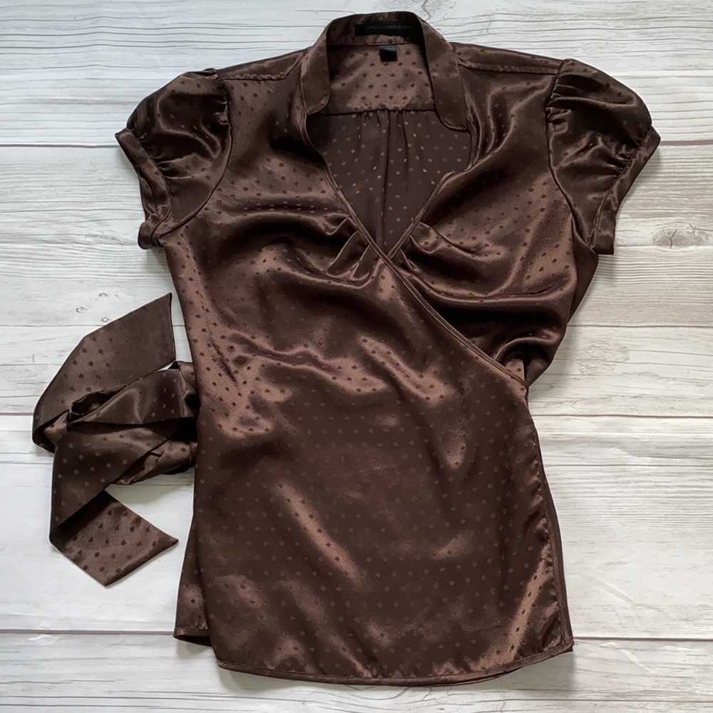 Express Design studio brown wrap blouse. Size M - Picture 4 of 5